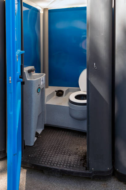 Best Portable toilet rental cost  in Urbana, IA