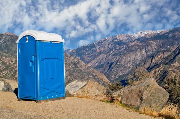 Best Portable restroom trailer rental  in Urbana, IA